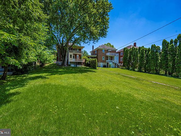 5th image of 967 Mulberry Ave