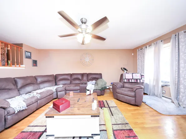 4 Country Woods Lane image 17 of 19