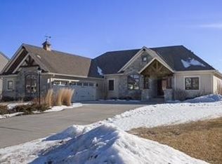 N42W22713 Brighton Ct, Pewaukee, WI 53072