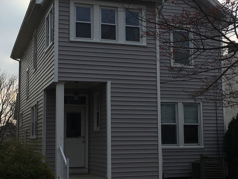 2nd image of 334 Hanford St