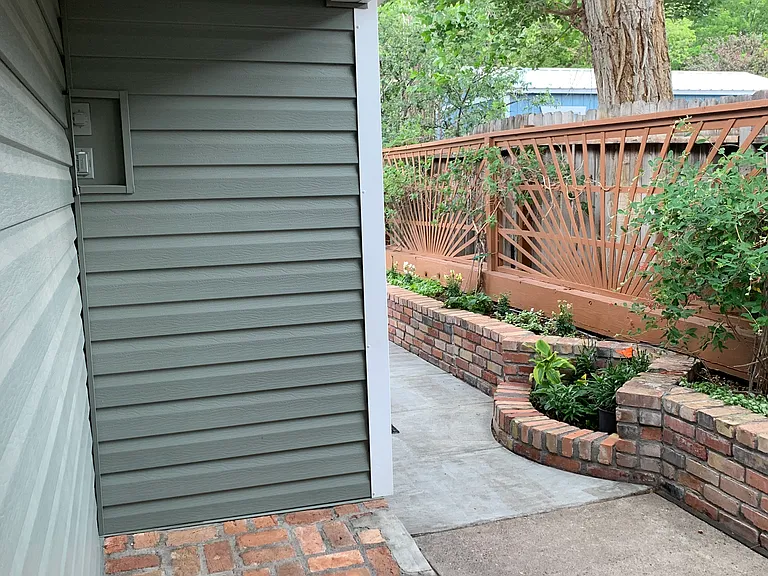 Grill nook exterior outlets