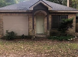 411 McCollum Dr, Huntsville, TX 77340