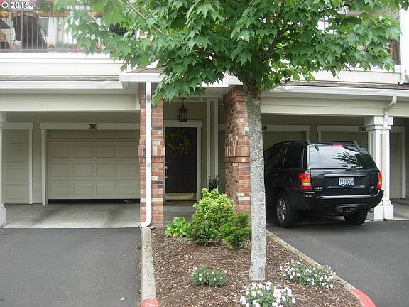 2nd image of 1211 NE 64th Ln Unit 707