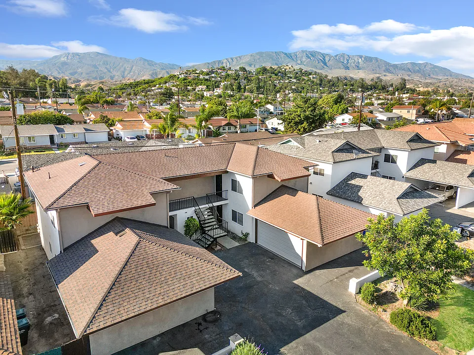 213 W Santa Barbara St #C