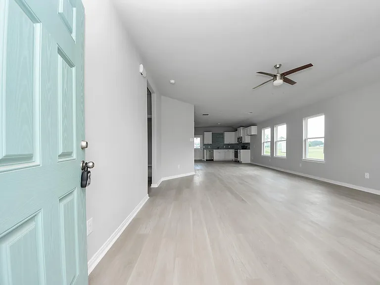 1105 W Bayshore Dr — Photo 6
