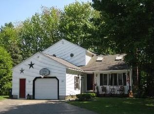 3 Goosefare Ln, Saco, ME 04072