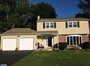 9 Meadow Ln, Downingtown, PA 19335