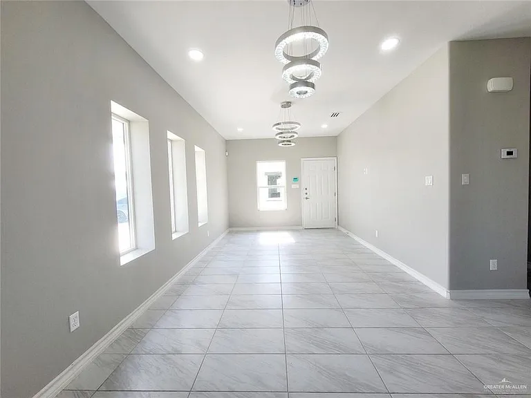 1409 Alta Vista Dr #3 — Photo 5