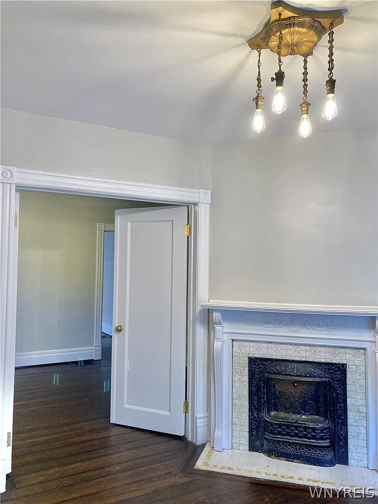 3 bed, 1.0 bath, 1672 sqft, $1,850 — Photo 4