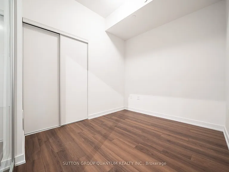 2433 Dufferin St #505 — Photo 15