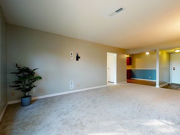 4th image of 4000 S 56th St APT 108A