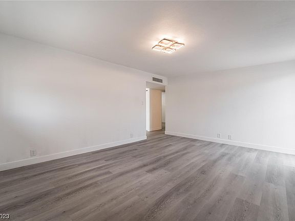 4th image of 5094 Billman Ave