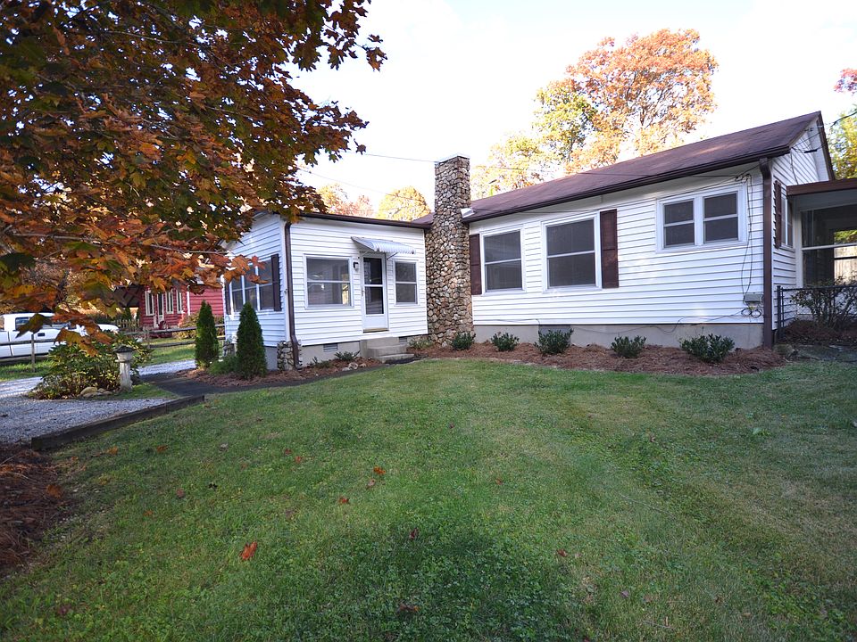 1st image of 1807 Windsor Dr