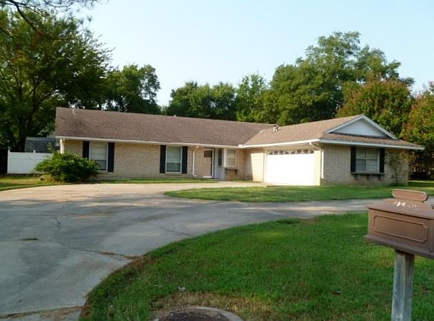 1st image of 1101 Tanglewood Dr