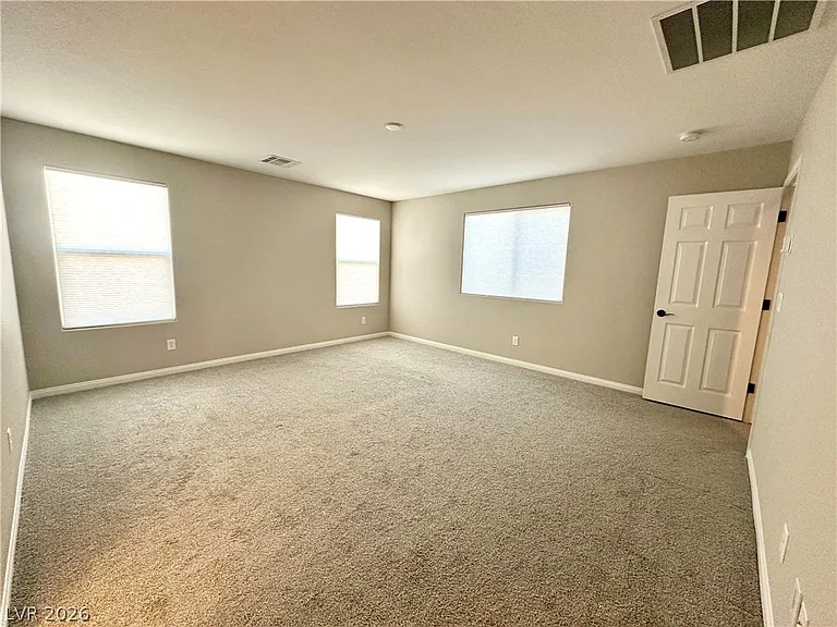 10216 Ullom Dr — Photo 11