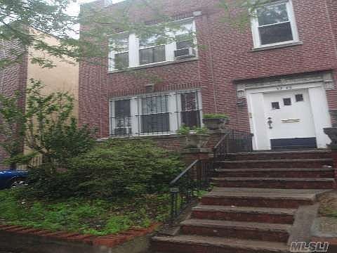 1st image of 3542 92nd St