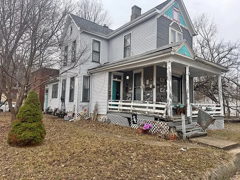 1400 W Adrian G Hinton Ave — Photo 3