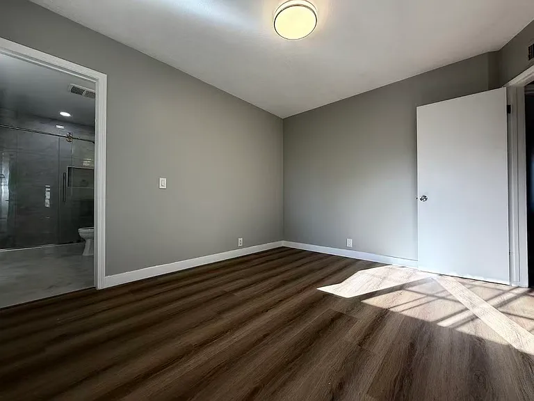 5149 Arden Dr — Photo 5