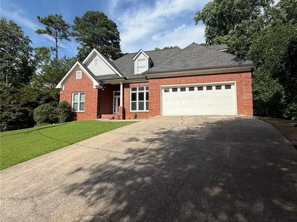 5730 Elm Tree Dr, Buford, GA 30518