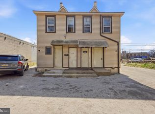 909 Springfield Rd #D, Darby, PA 19023