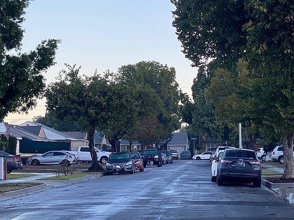 3rd image of 15223 Harvest Ave