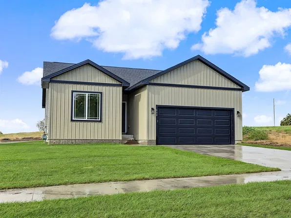 600 Cottonwood Ave, Woodward, IA 50276