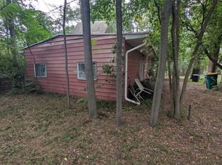 2945 Maganser Dr, Wixom, MI 48393