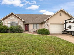 1502 E Highview Dr, Ozark, MO 65721