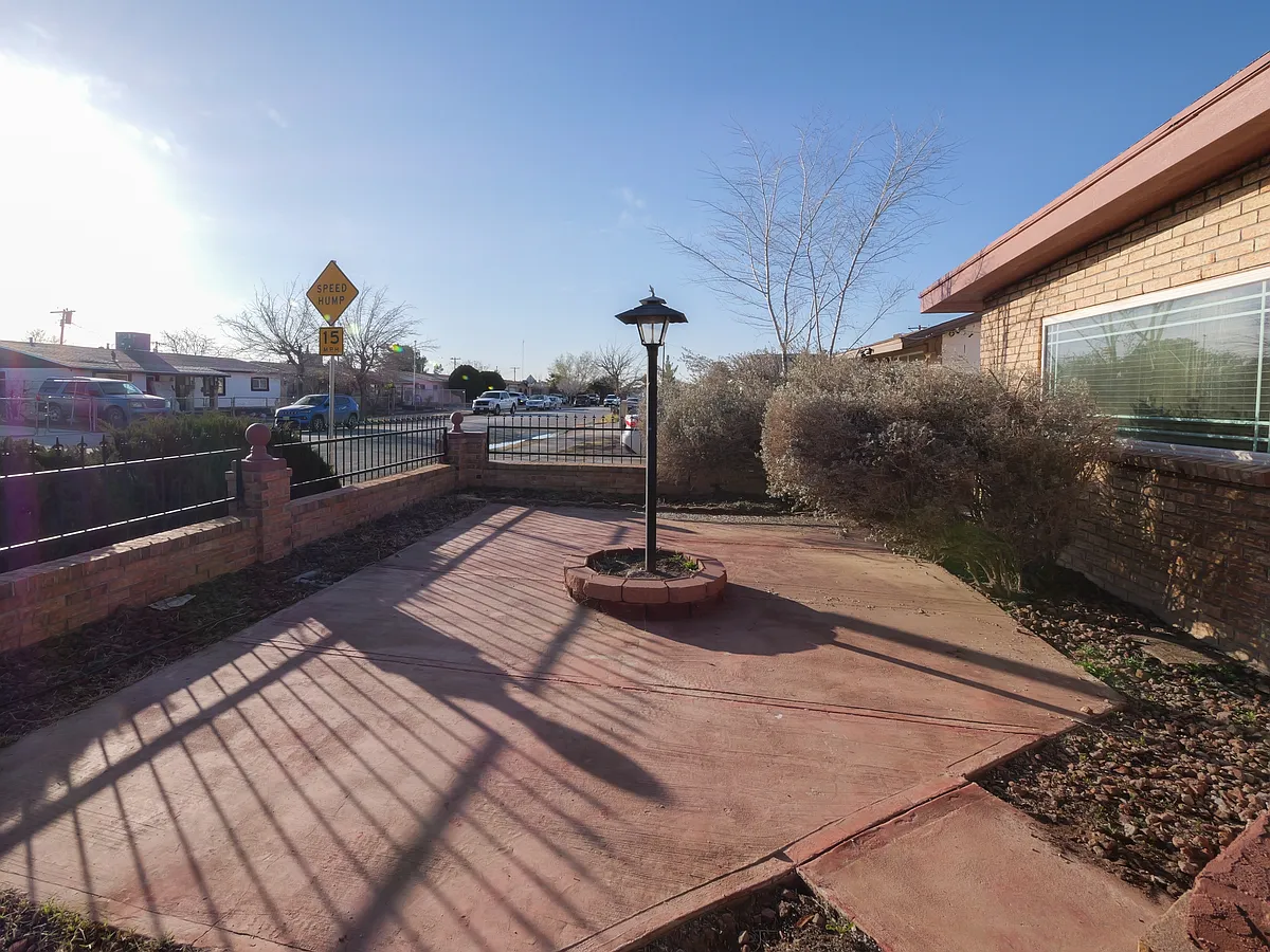 Building Photo - 339 Medina St #A