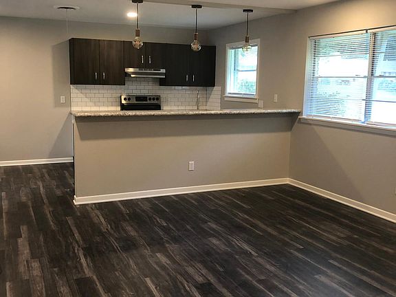 4th image of 2505 Fleetwood Dr