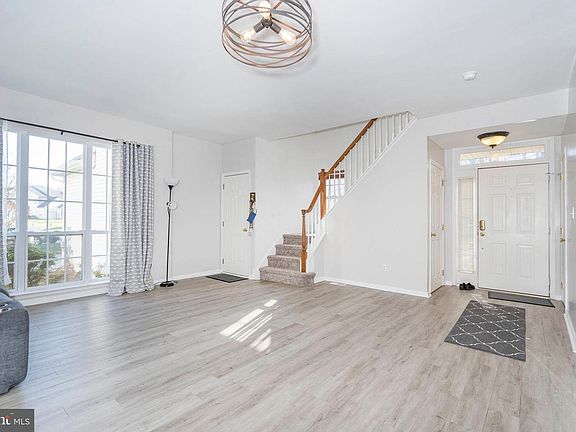 5th image of 241 Becks Woods Dr