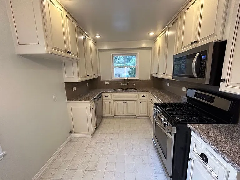 5128 Crown Ave — Photo 7