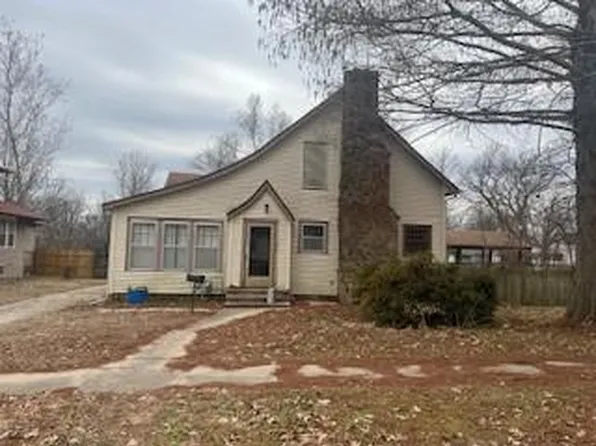 515 W Poplar St, Independence, KS 67301