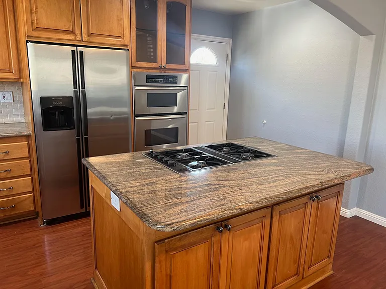 3887 Ocean View Blvd — Photo 9