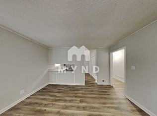 6161 Continental Cir, Morrow, GA 30260