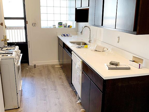 3rd image of 1301 W Farwell Ave #3