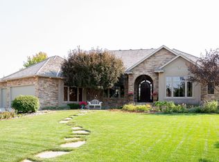 2037 Rose Creek Blvd S, Fargo, ND 58104