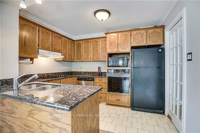 1119 Glenridge Dr — Photo 4