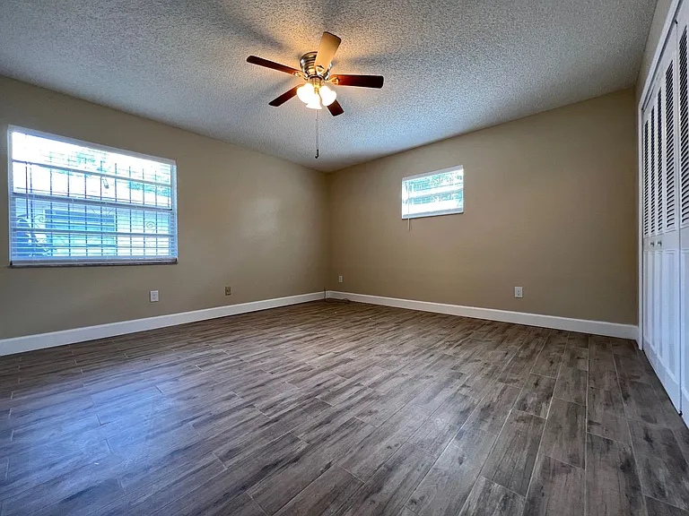 529 Hibiscus Way — Photo 13
