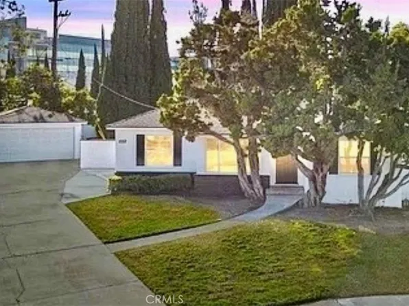 1052 W Palmyra Ave, Orange, CA 92868
