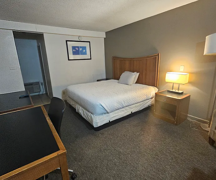 1400 W J St — Photo 13