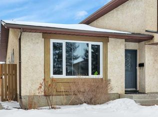 9 W Cardinal Ave, Red Deer, AB T4P2S9