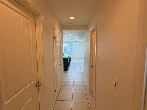 4th image of 2132 E Sweet Ave