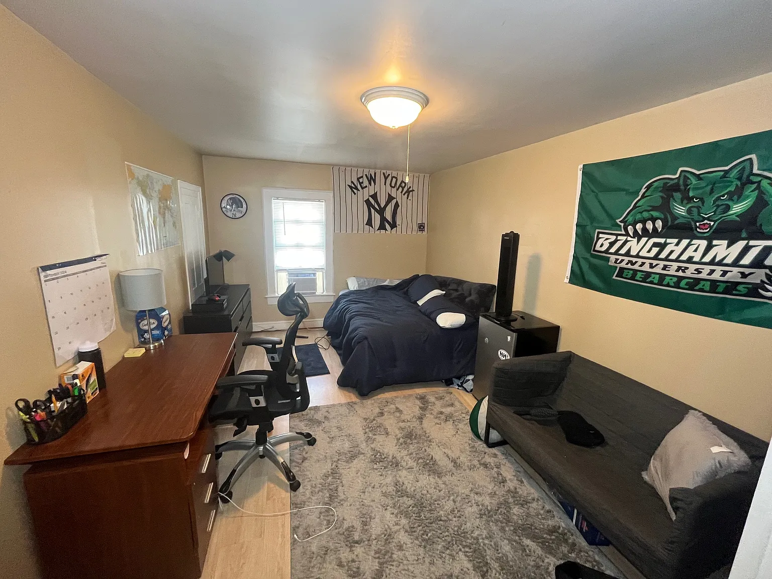 5 bed, 2500 sqft, $3,625 — Photo 2