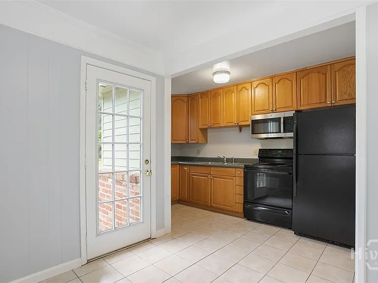 317 Oxford Dr — Photo 11