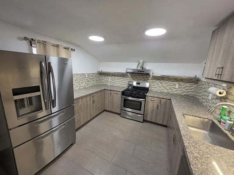 6641 Agnes Ave #GH — Photo 32