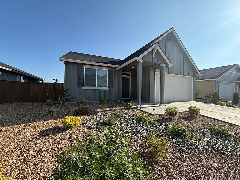4057 SW Reindeer Ave — Photo 18