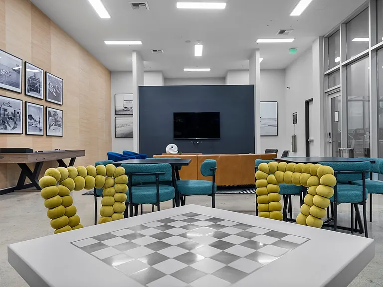 Edison Long Beach — Photo 17