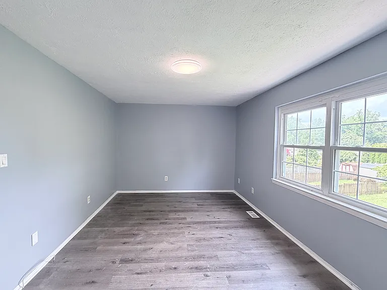 12 Hallview Ct — Photo 11