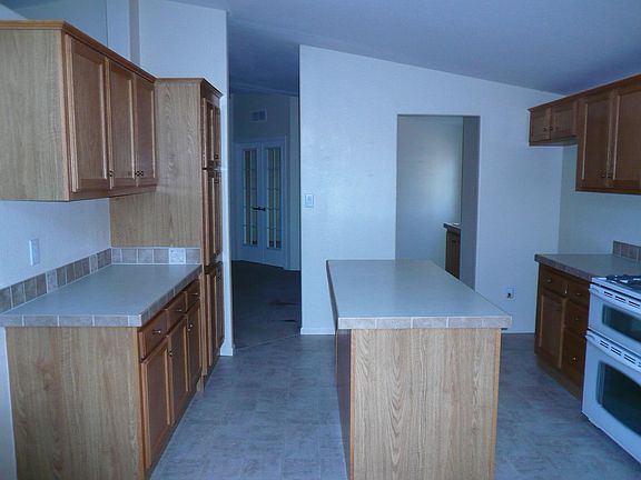 4th image of 14867 Pleasant Valley Dr